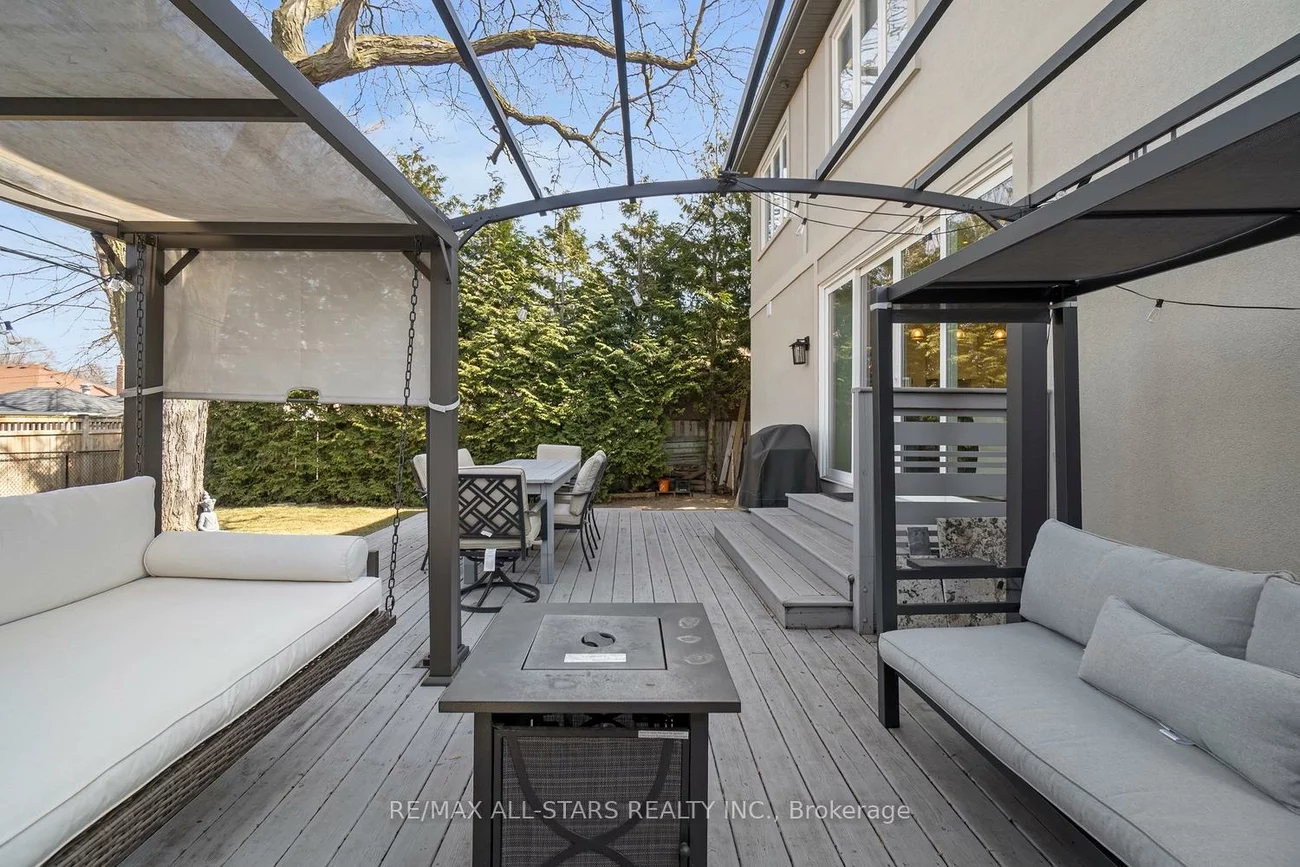 36, Athol, Stonegate-Queensway, Toronto