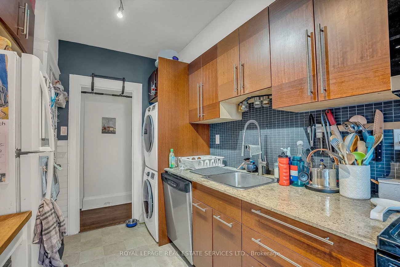 393*, Willard, Runnymede-Bloor West Village, Toronto