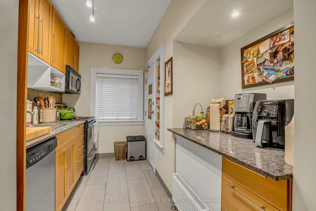 393*, Willard, Runnymede-Bloor West Village, Toronto