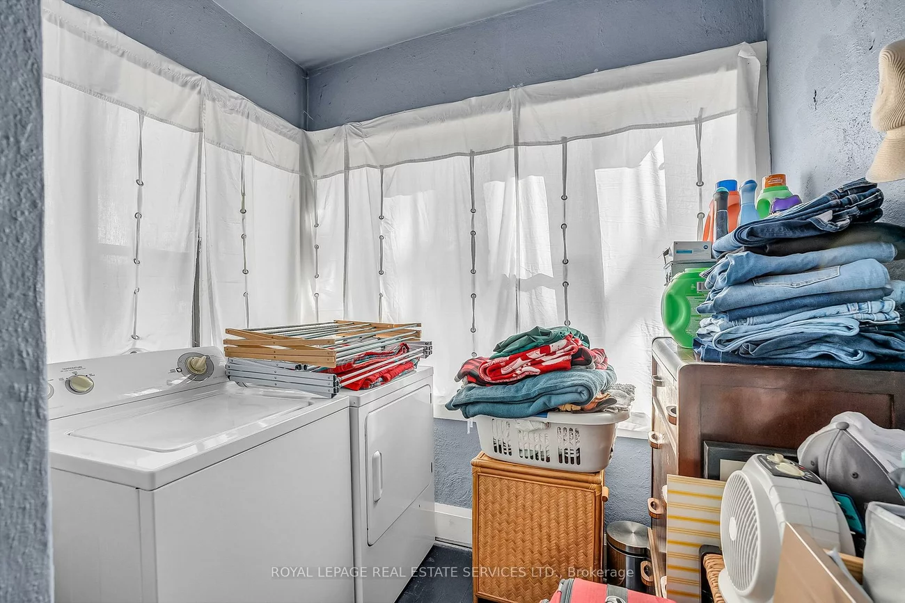 393*, Willard, Runnymede-Bloor West Village, Toronto