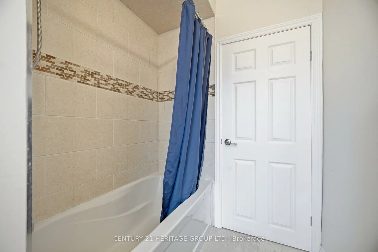 151, Perth, Dovercourt-Wallace Emerson-Junction, Toronto