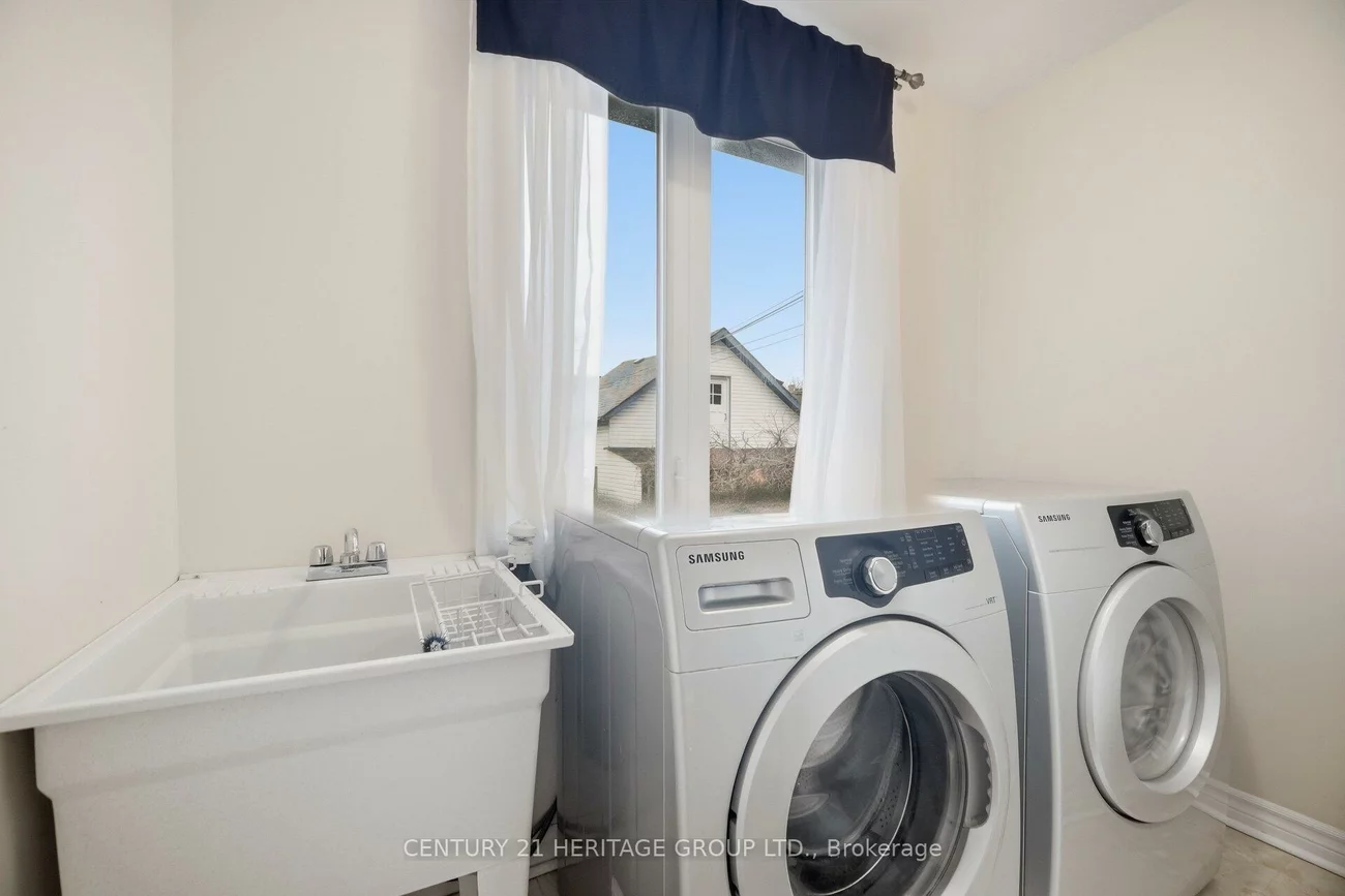 151, Perth, Dovercourt-Wallace Emerson-Junction, Toronto