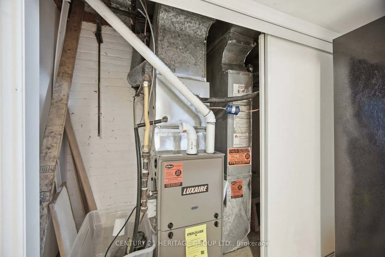 151, Perth, Dovercourt-Wallace Emerson-Junction, Toronto