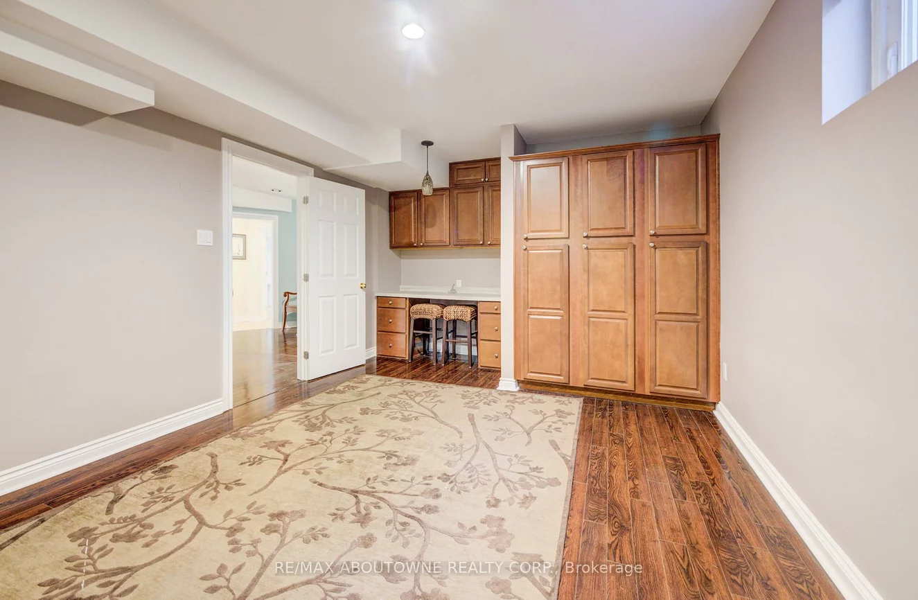 20, Martin Grove, Islington-City Centre West, Toronto