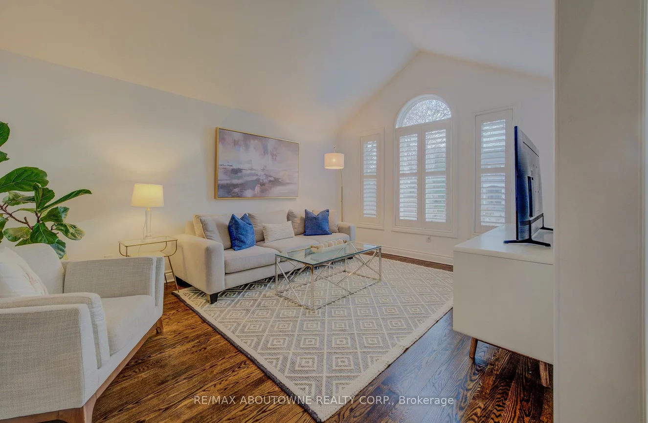 20, Martin Grove, Islington-City Centre West, Toronto