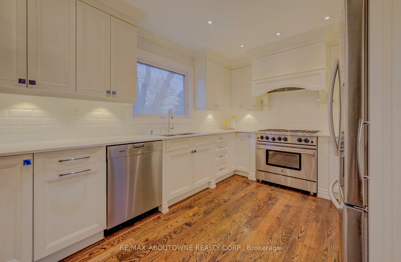 20, Martin Grove, Islington-City Centre West, Toronto