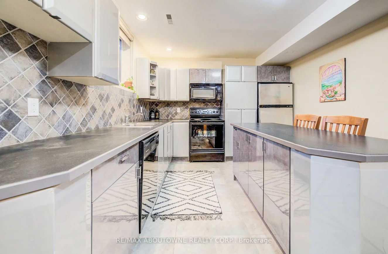 20, Martin Grove, Islington-City Centre West, Toronto