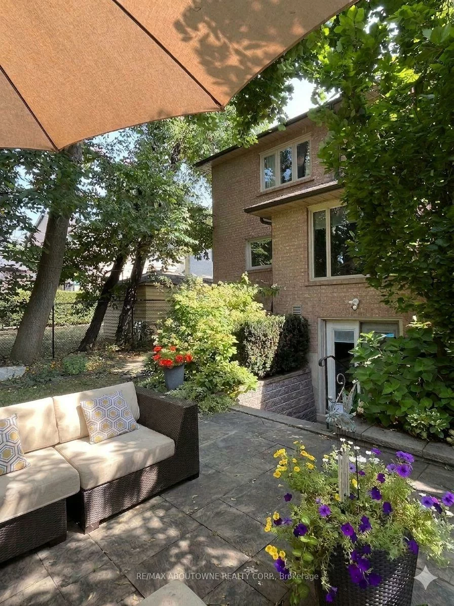 20, Martin Grove, Islington-City Centre West, Toronto