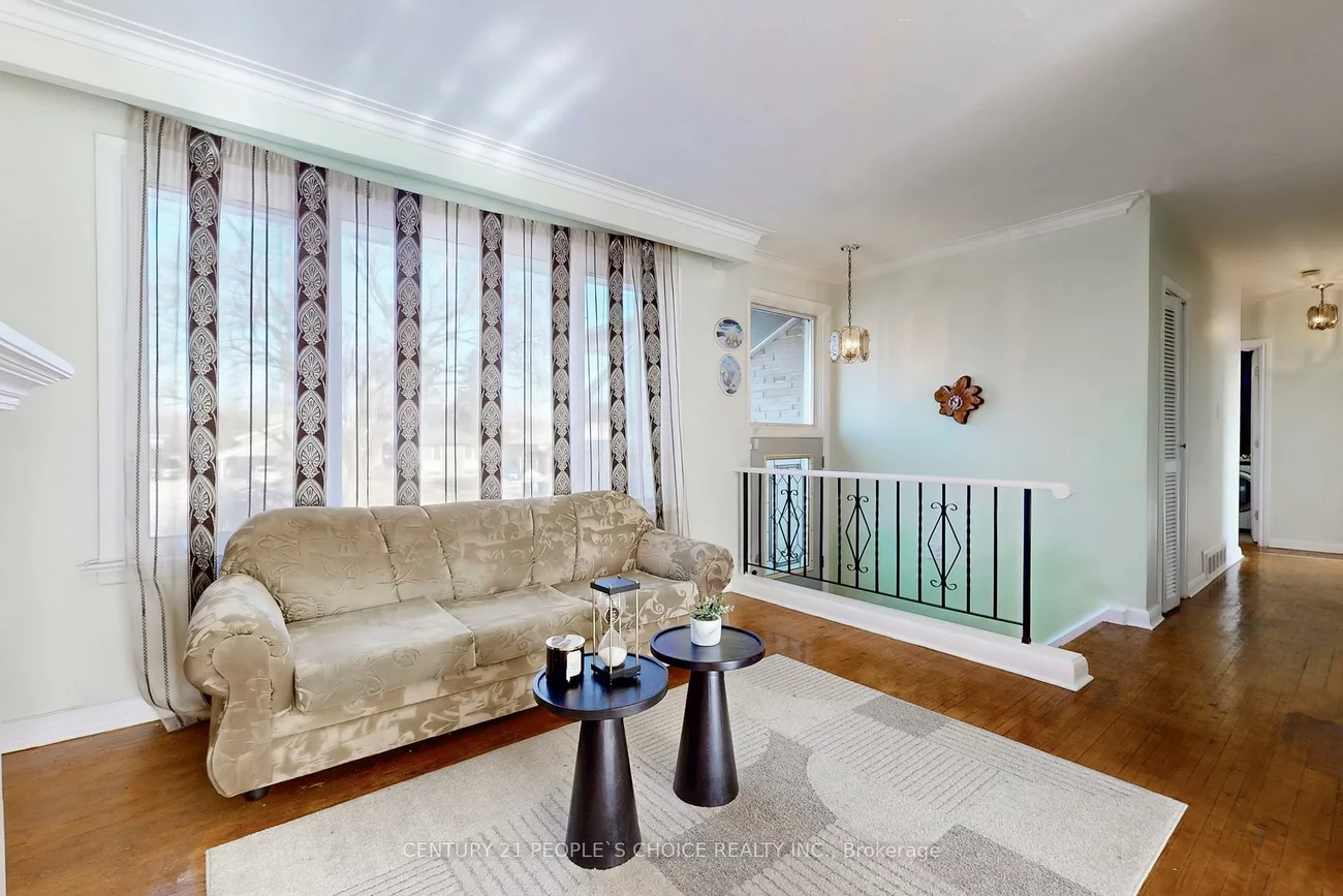 35, Westhumber, West Humber-Clairville, Toronto