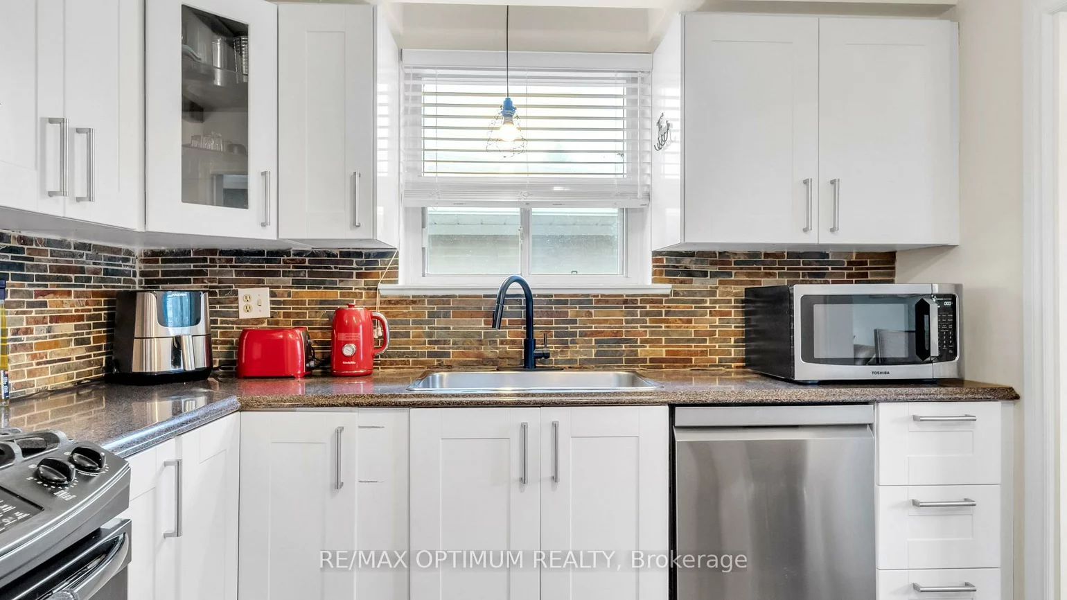 1, Dundee, York University Heights, Toronto