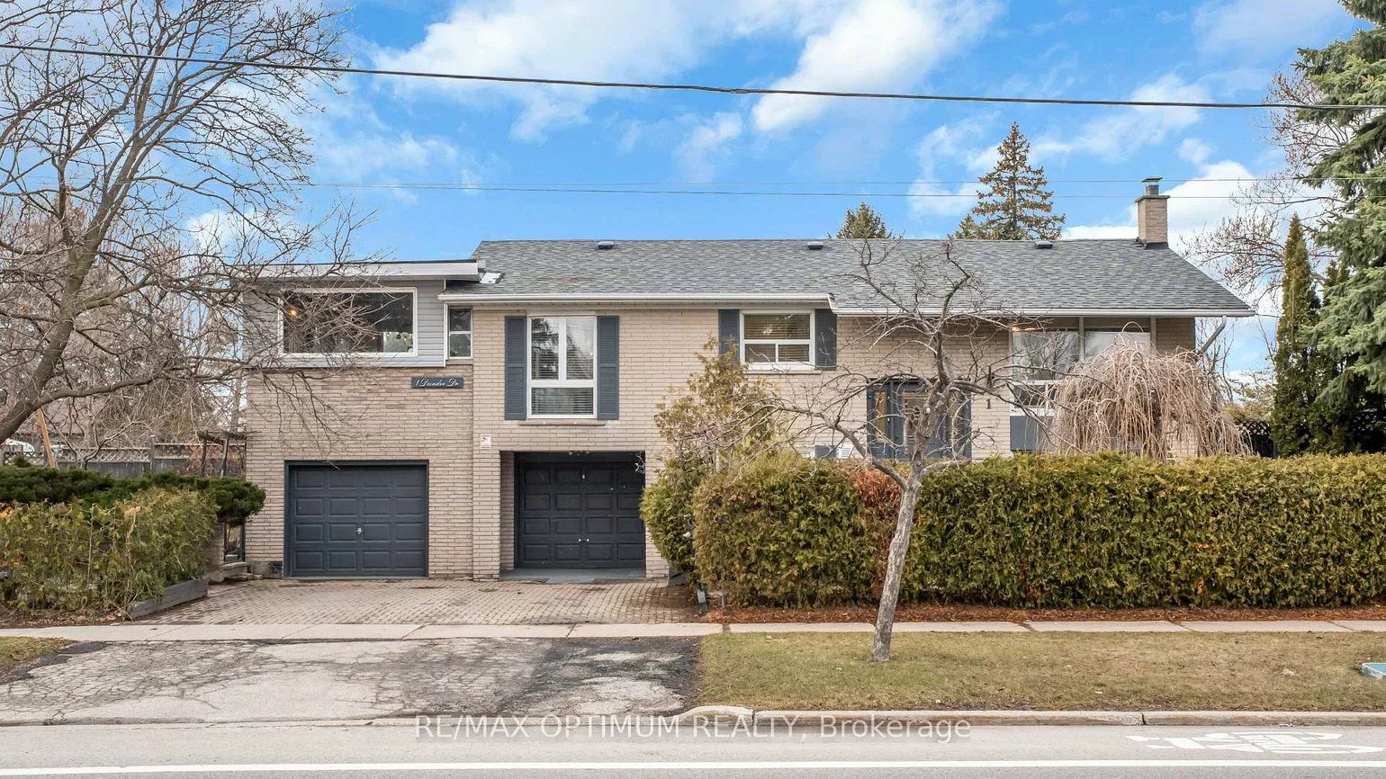 1, Dundee, York University Heights, Toronto