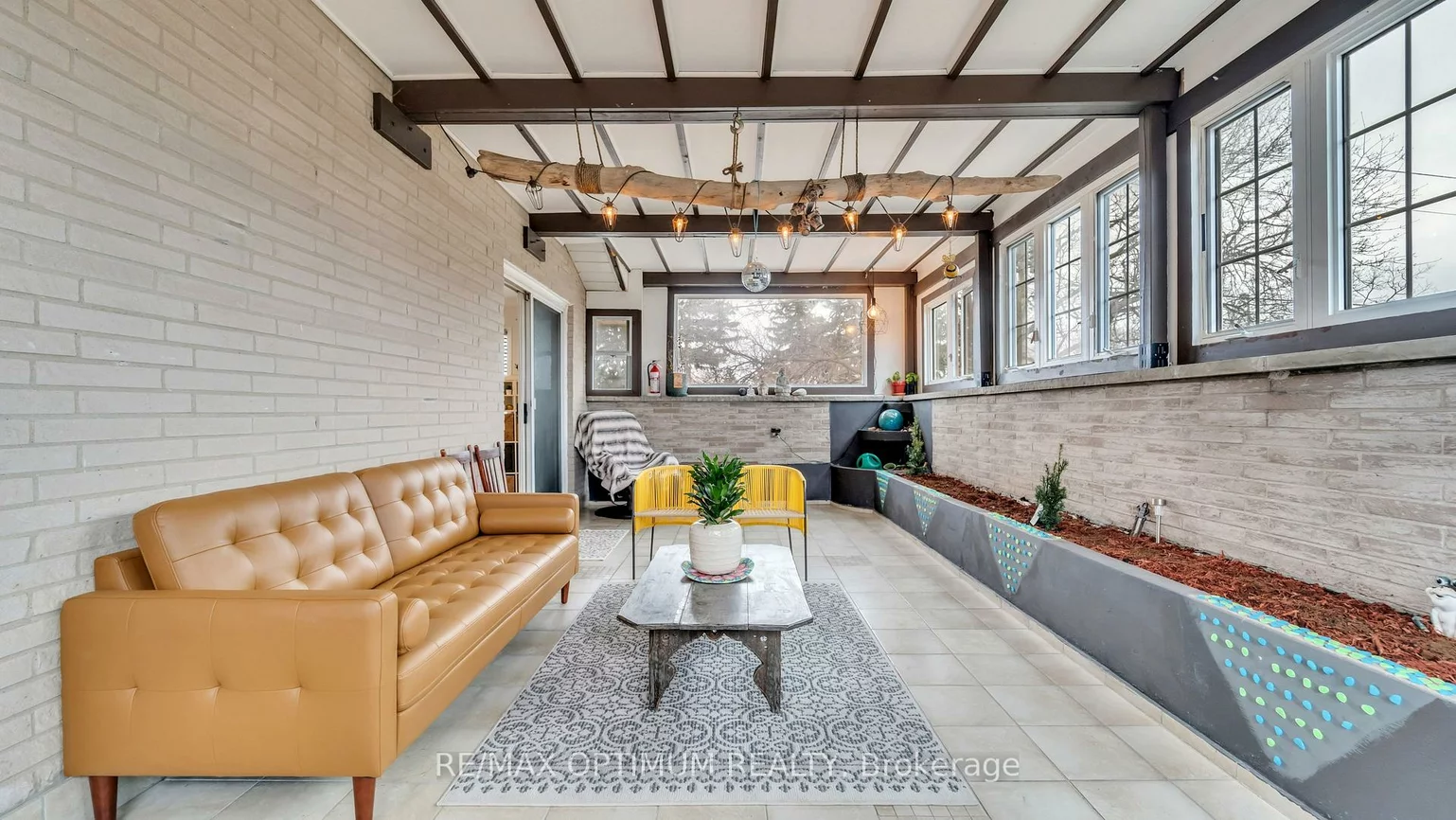 1, Dundee, York University Heights, Toronto