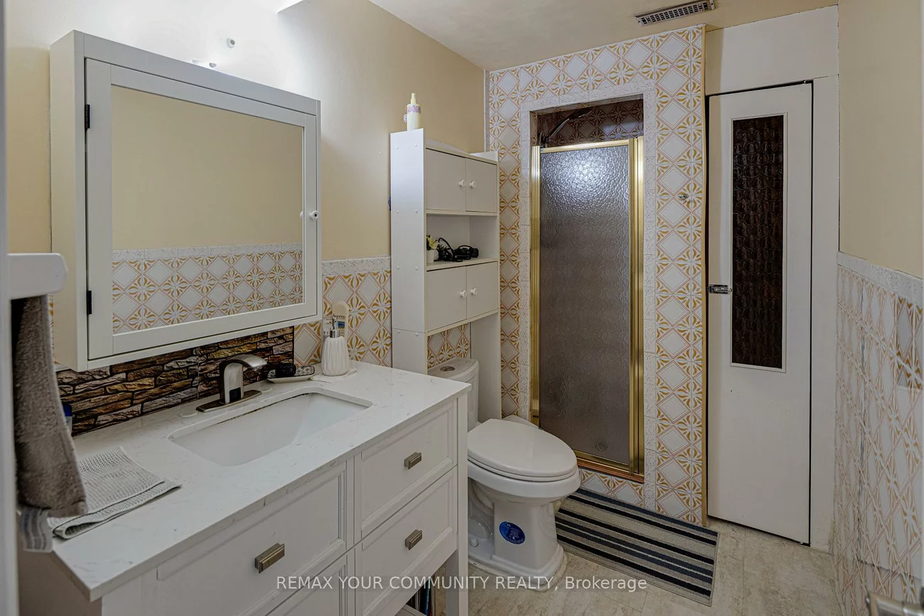 270, Grandravine, Glenfield-Jane Heights, Toronto