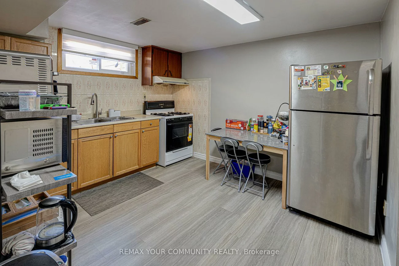 270, Grandravine, Glenfield-Jane Heights, Toronto