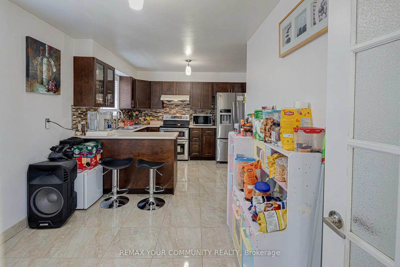 270, Grandravine, Glenfield-Jane Heights, Toronto