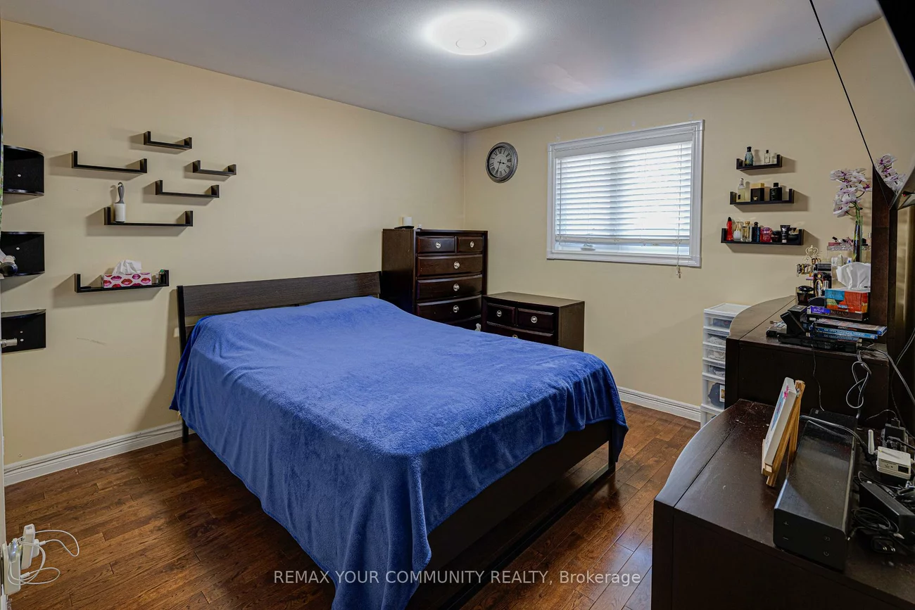 270, Grandravine, Glenfield-Jane Heights, Toronto