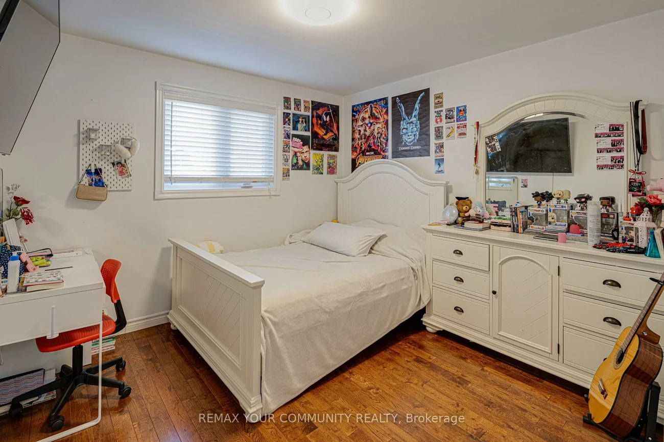 270, Grandravine, Glenfield-Jane Heights, Toronto