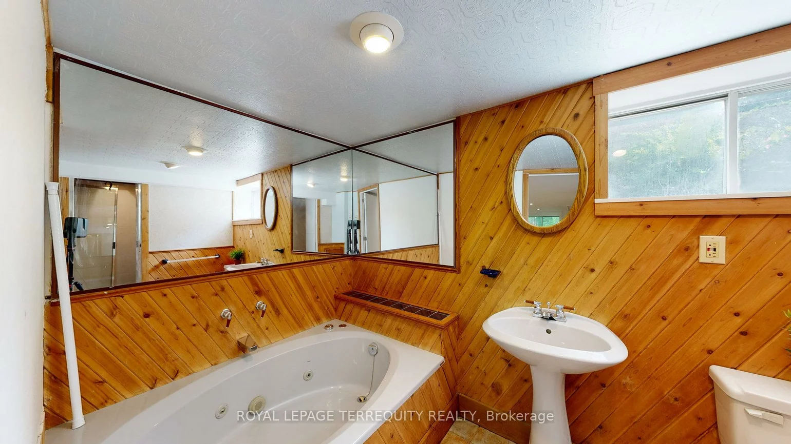 65, Burnhamthorpe, Islington-City Centre West, Toronto