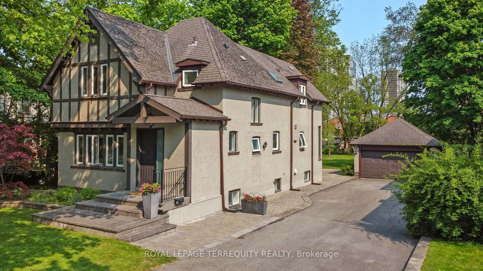 65, Burnhamthorpe, Islington-City Centre West, Toronto