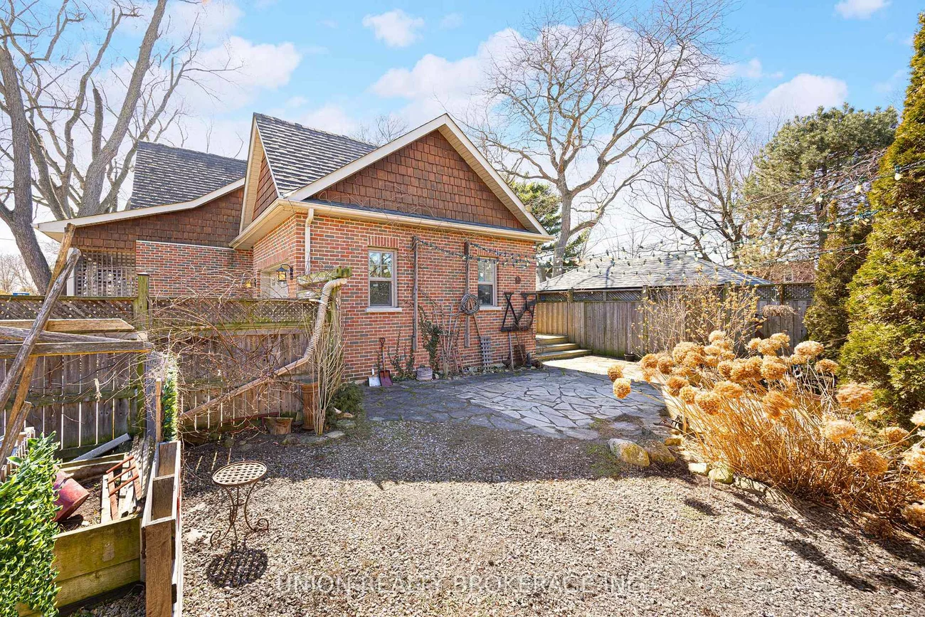 2, Hilo, Long Branch, Toronto