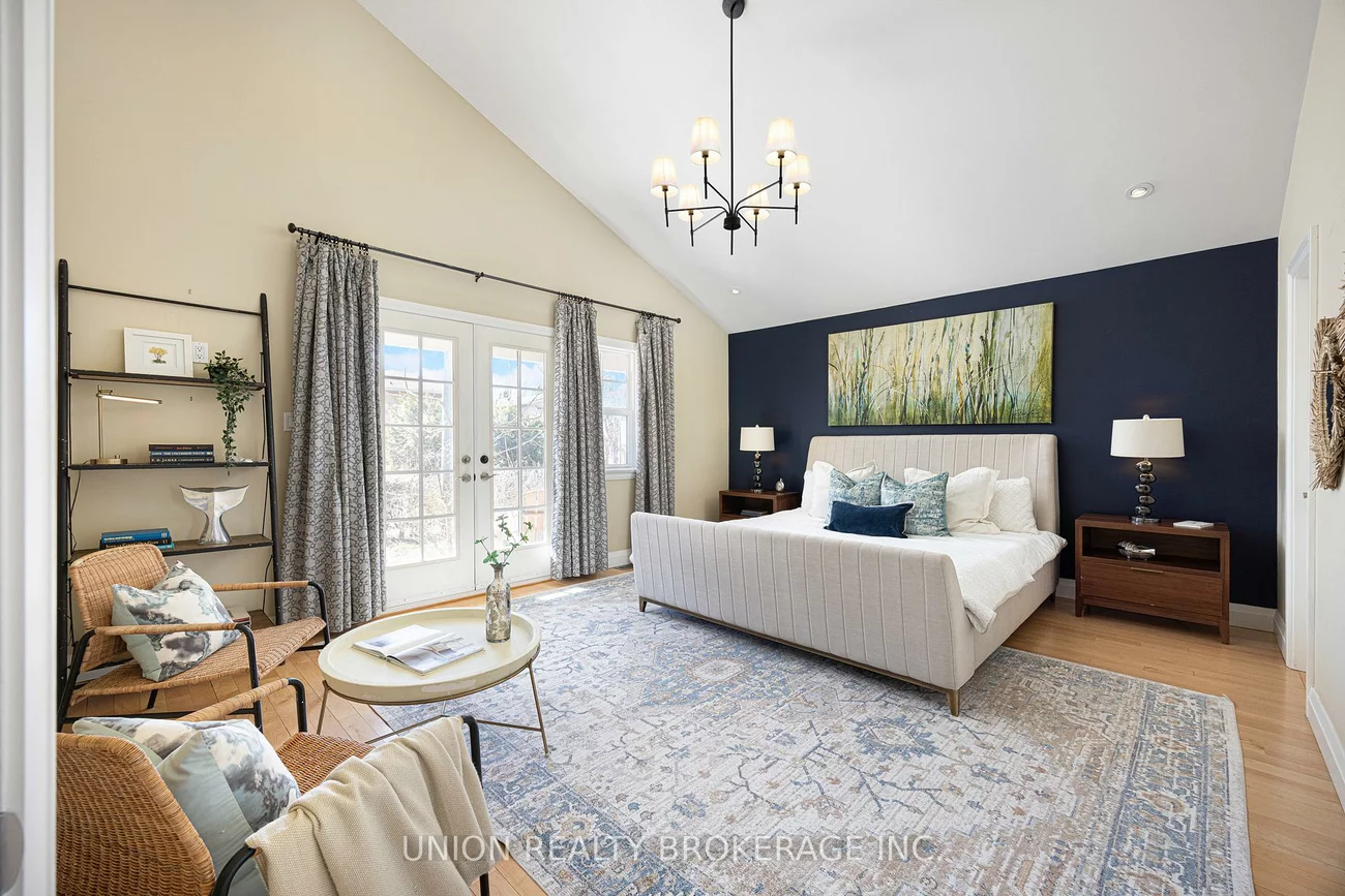 2, Hilo, Long Branch, Toronto