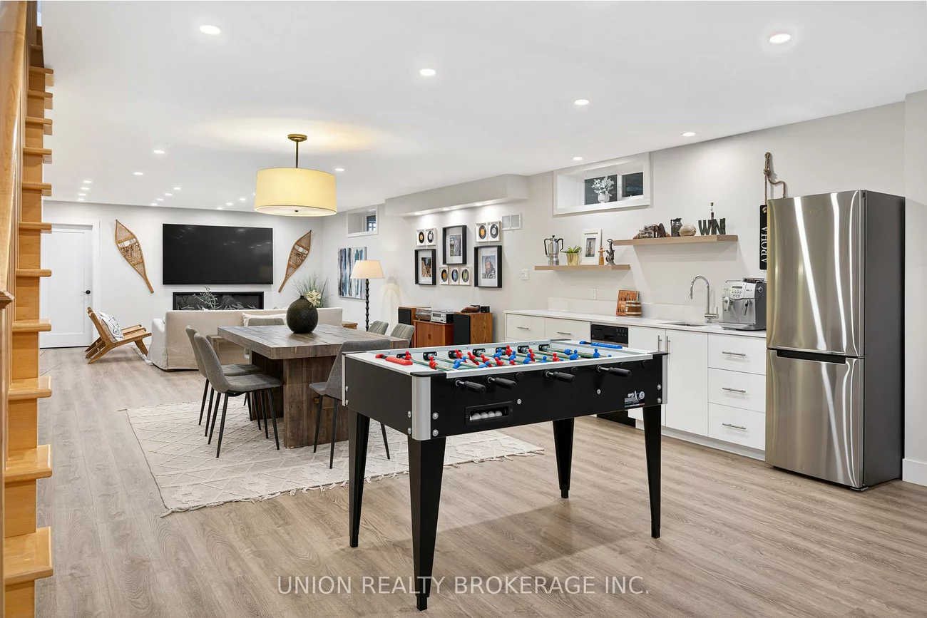 2, Hilo, Long Branch, Toronto