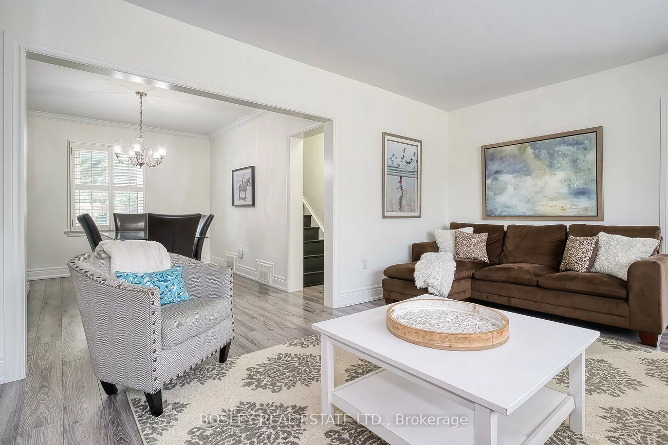 23, Farnsworth, Humberlea-Pelmo Park W4, Toronto