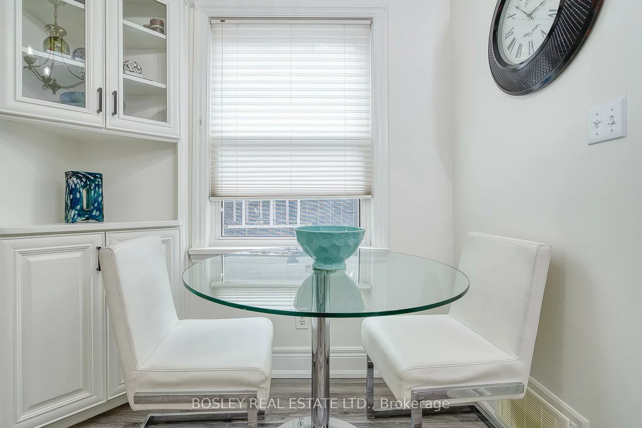 23, Farnsworth, Humberlea-Pelmo Park W4, Toronto