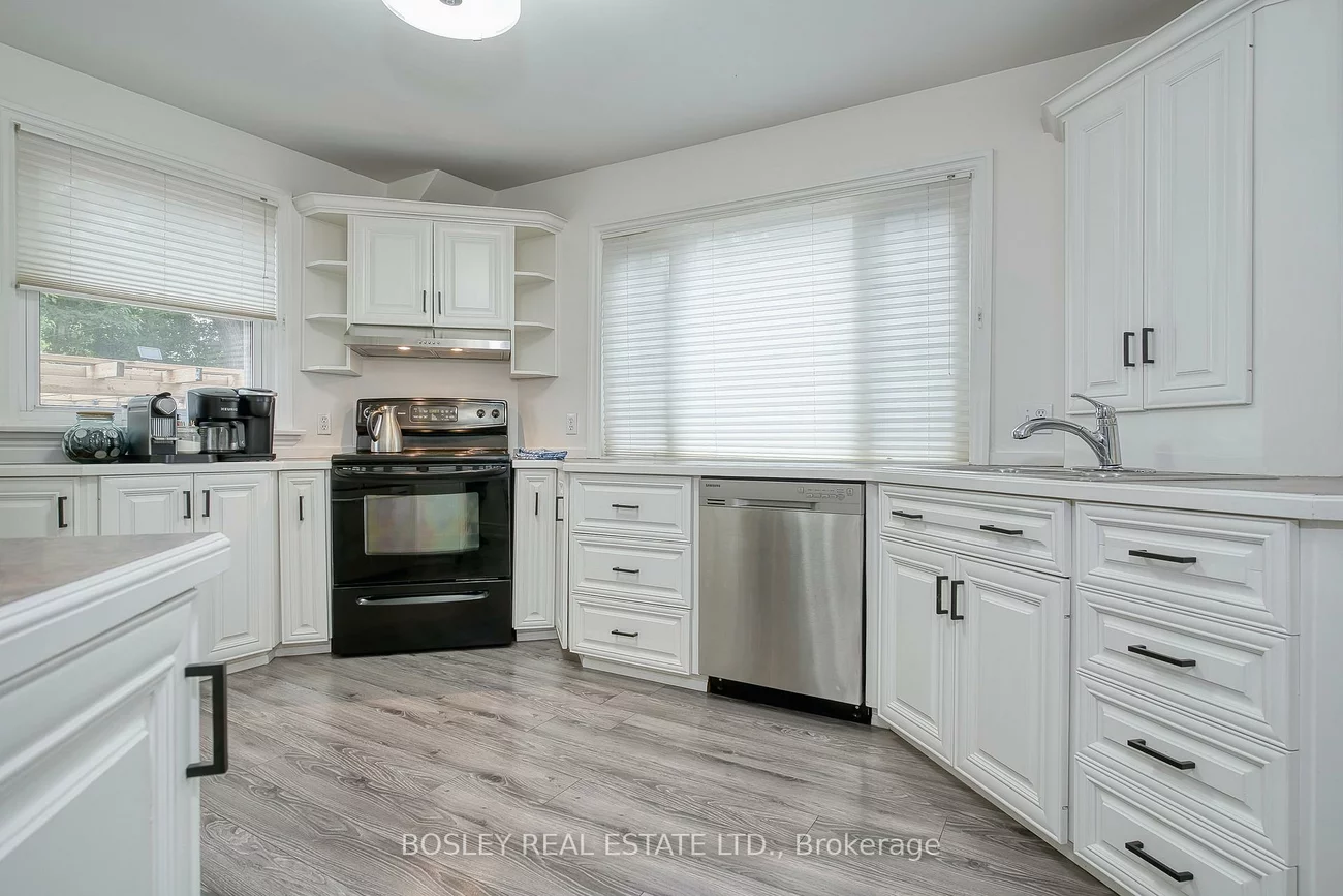 23, Farnsworth, Humberlea-Pelmo Park W4, Toronto