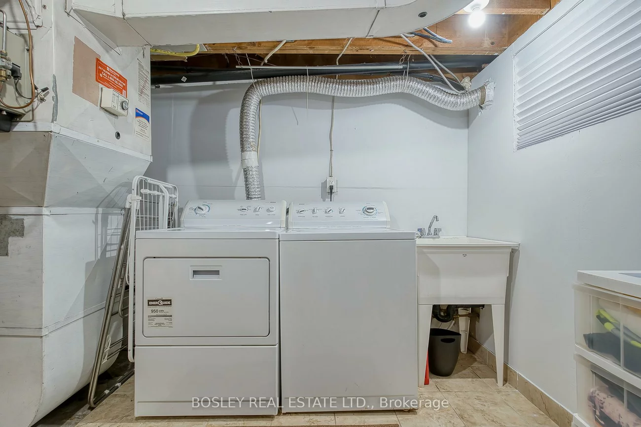 23, Farnsworth, Humberlea-Pelmo Park W4, Toronto