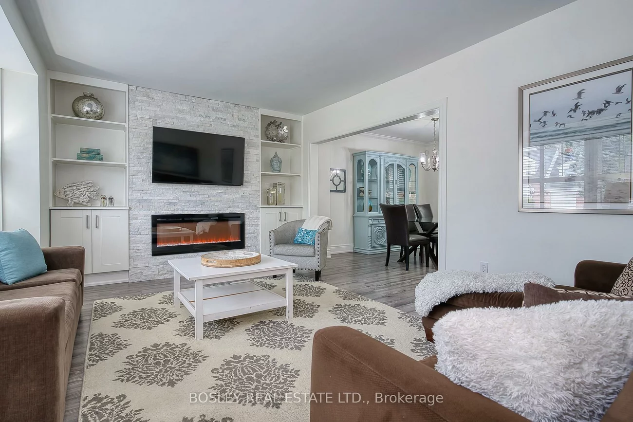 23, Farnsworth, Humberlea-Pelmo Park W4, Toronto