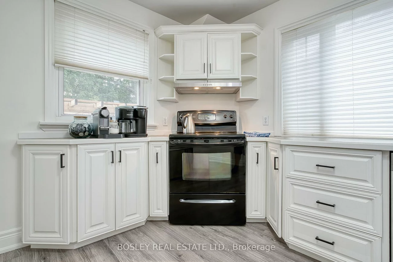 23, Farnsworth, Humberlea-Pelmo Park W4, Toronto