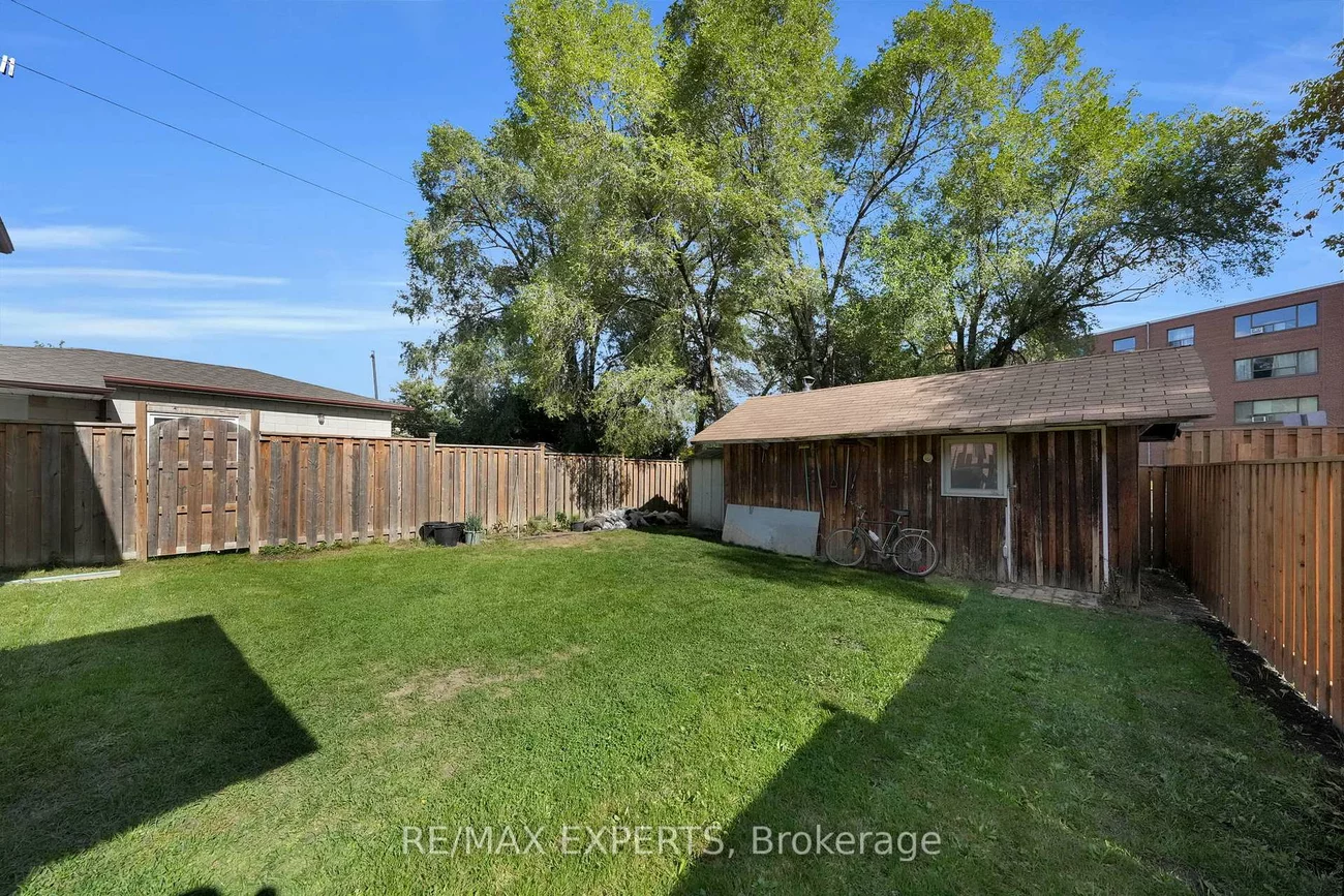 75, St Lucie, Humbermede, Toronto