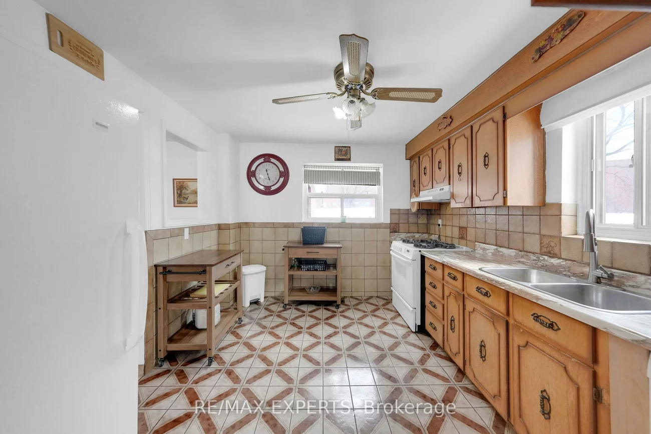 75, St Lucie, Humbermede, Toronto