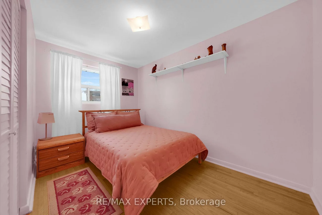 75, St Lucie, Humbermede, Toronto