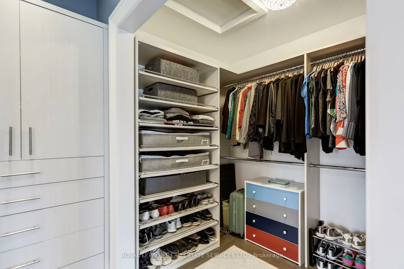 34, Lambeth, Edenbridge-Humber Valley, Toronto