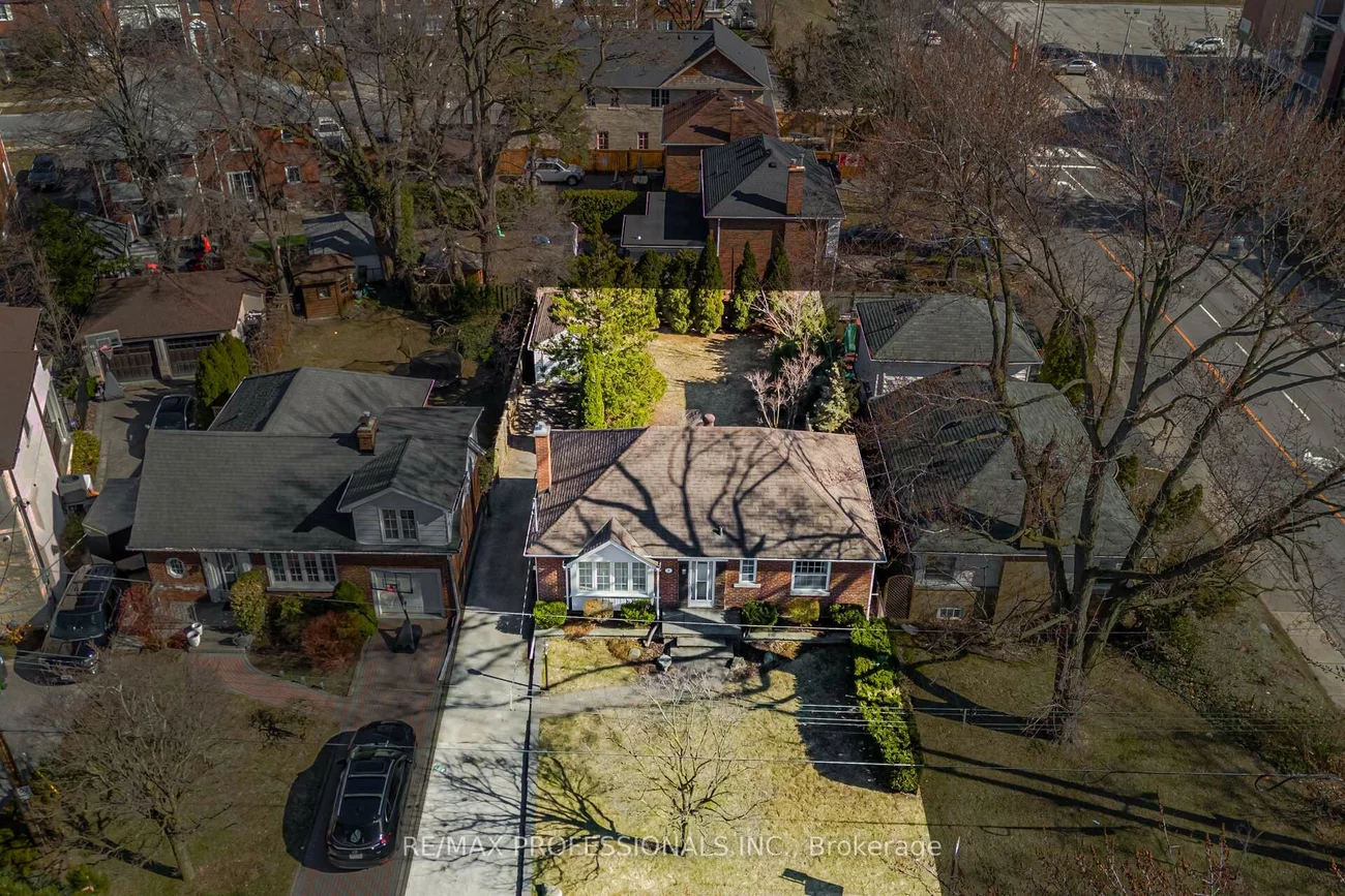 1, Loyalist, Kingsway South, Toronto