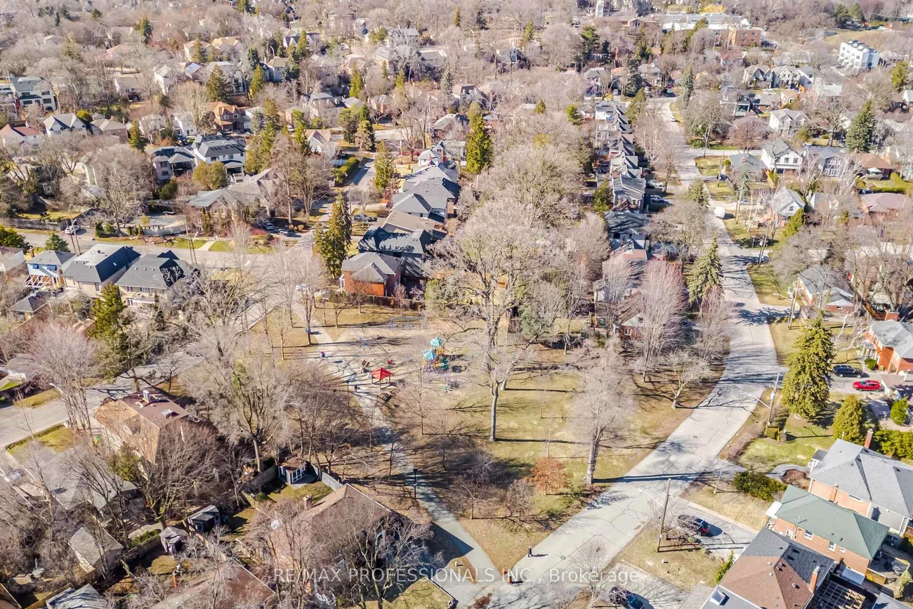 1, Loyalist, Kingsway South, Toronto