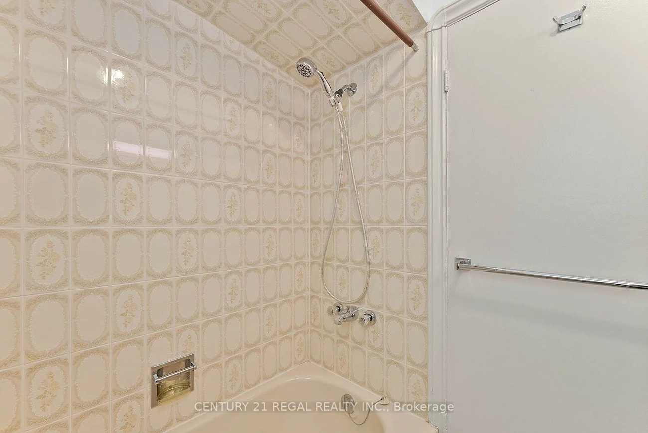 191, Alderbrae, Alderwood, Toronto