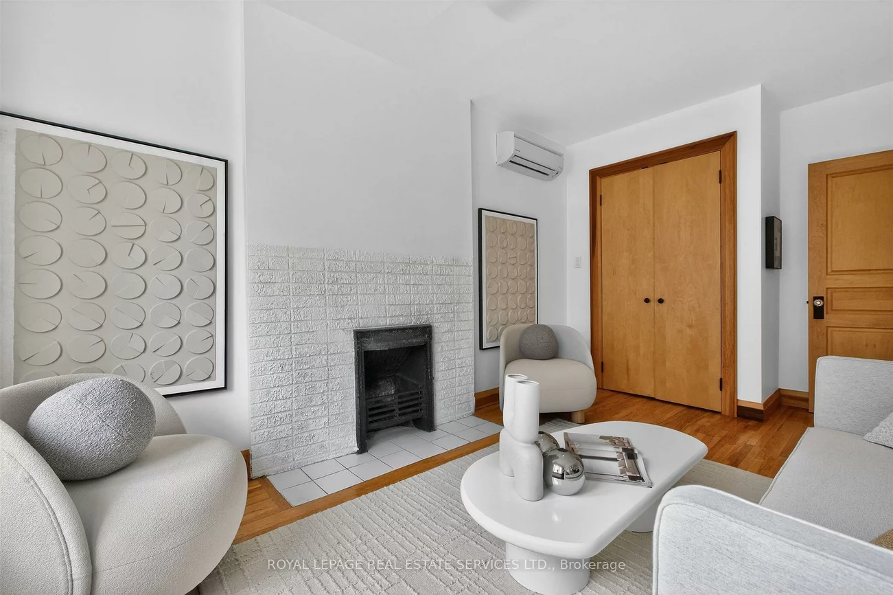 102, Gothic, High Park North, Toronto