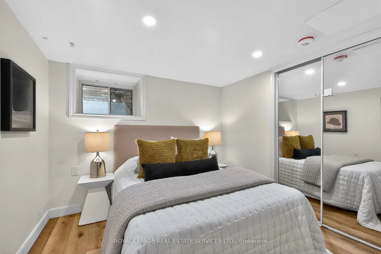 102, Gothic, High Park North, Toronto