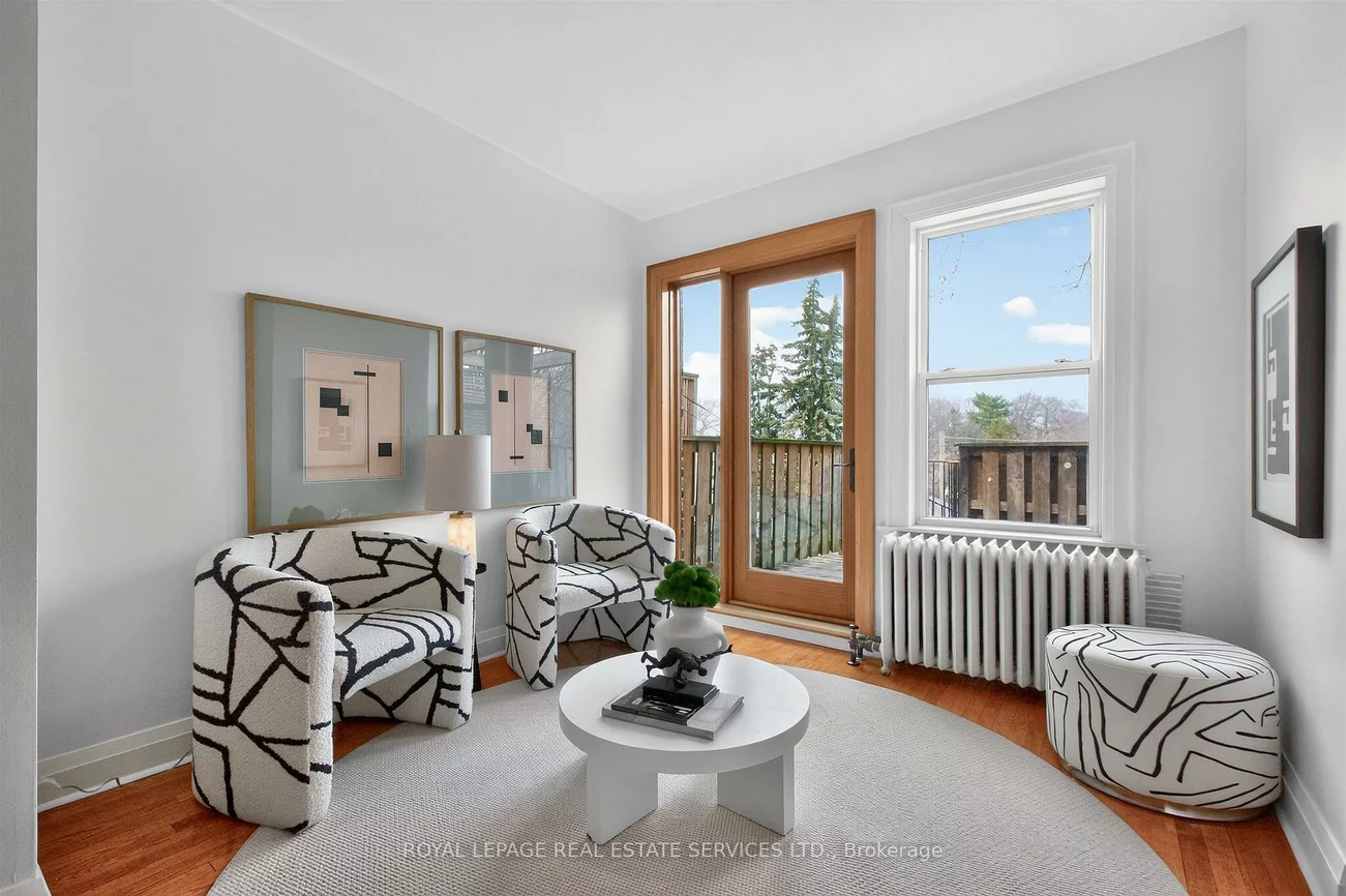 102, Gothic, High Park North, Toronto