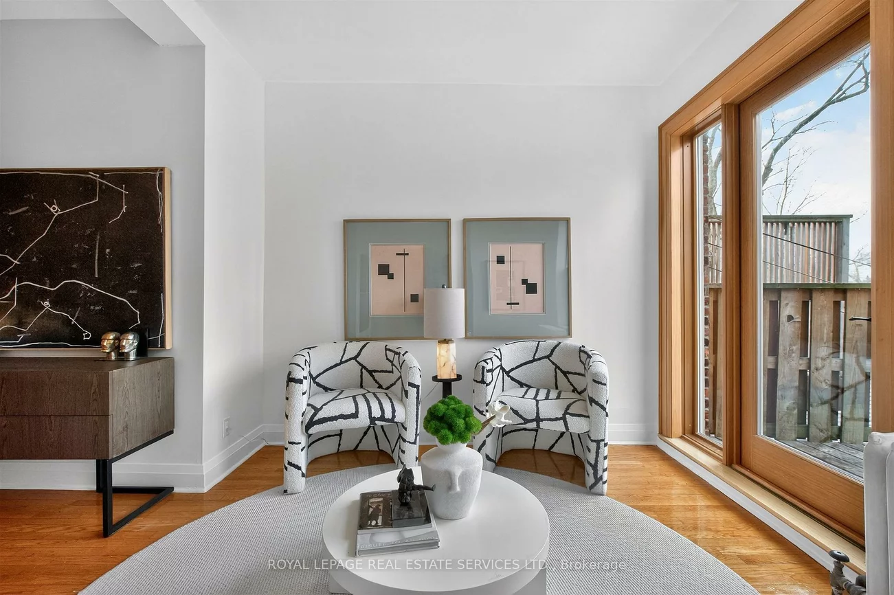 102, Gothic, High Park North, Toronto