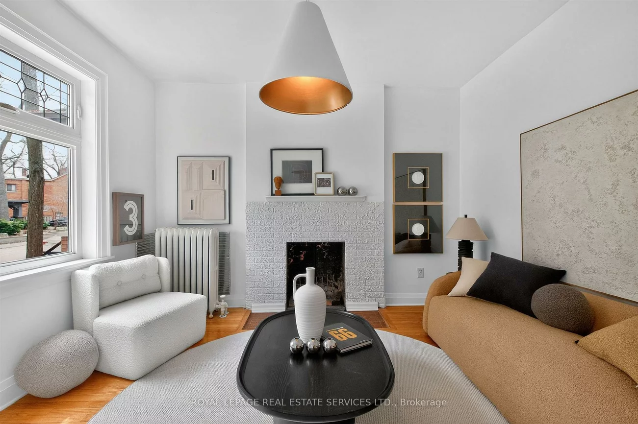 102, Gothic, High Park North, Toronto