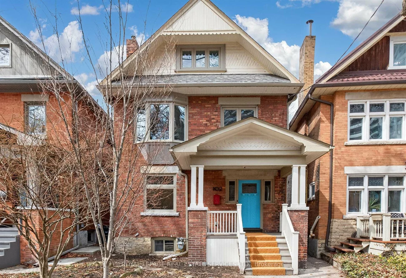 102, Gothic, High Park North, Toronto