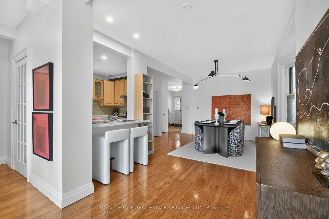 102, Gothic, High Park North, Toronto