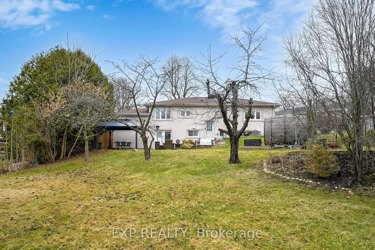 25, McManus, Kingsview Village-The Westway, Toronto