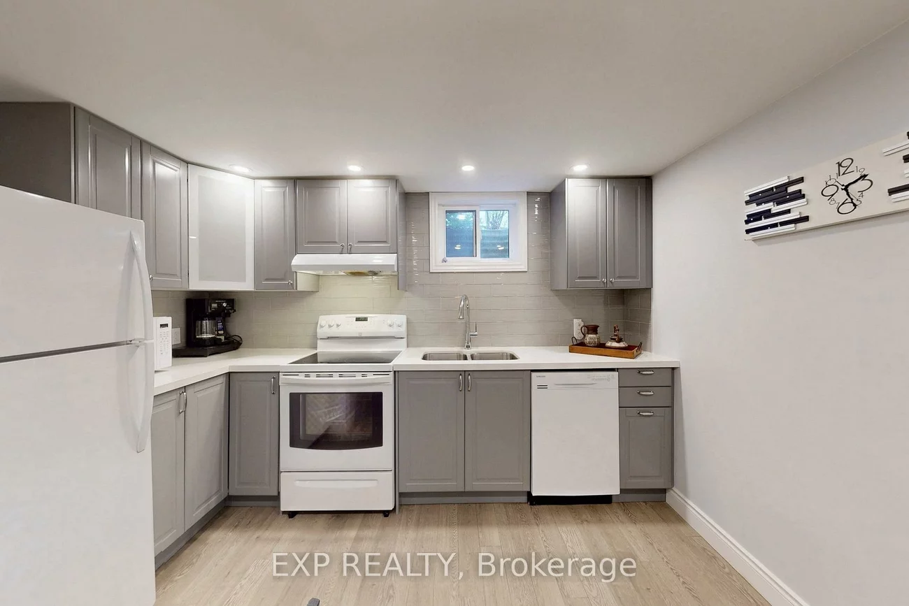 25, McManus, Kingsview Village-The Westway, Toronto