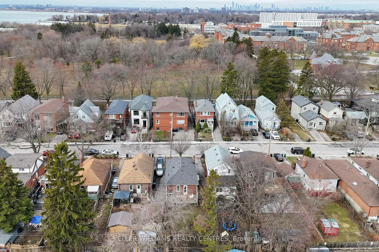 23, Thirteenth, New Toronto, Toronto