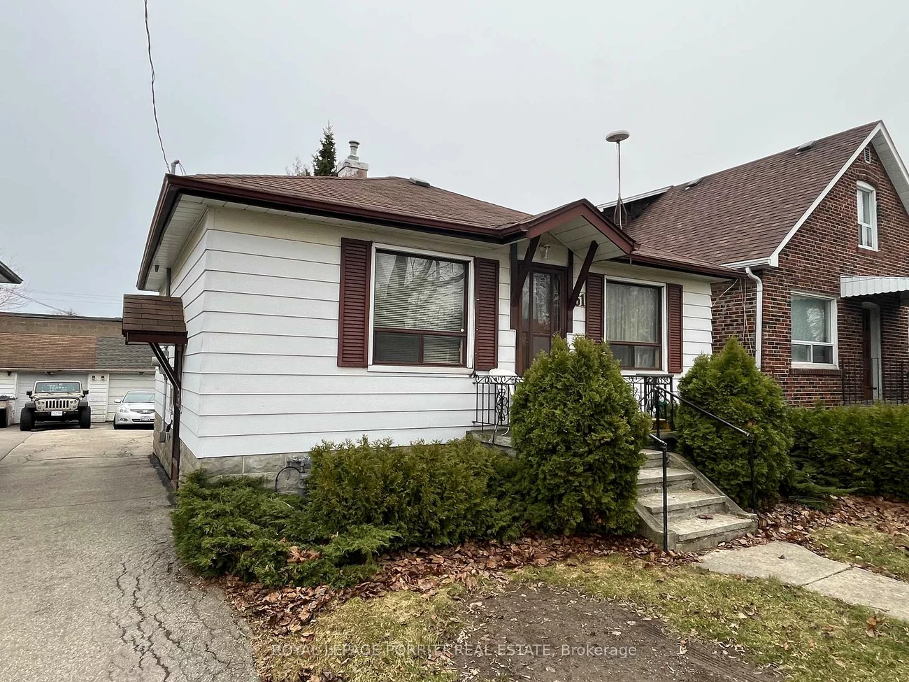 61, Fairfield, Long Branch, Toronto